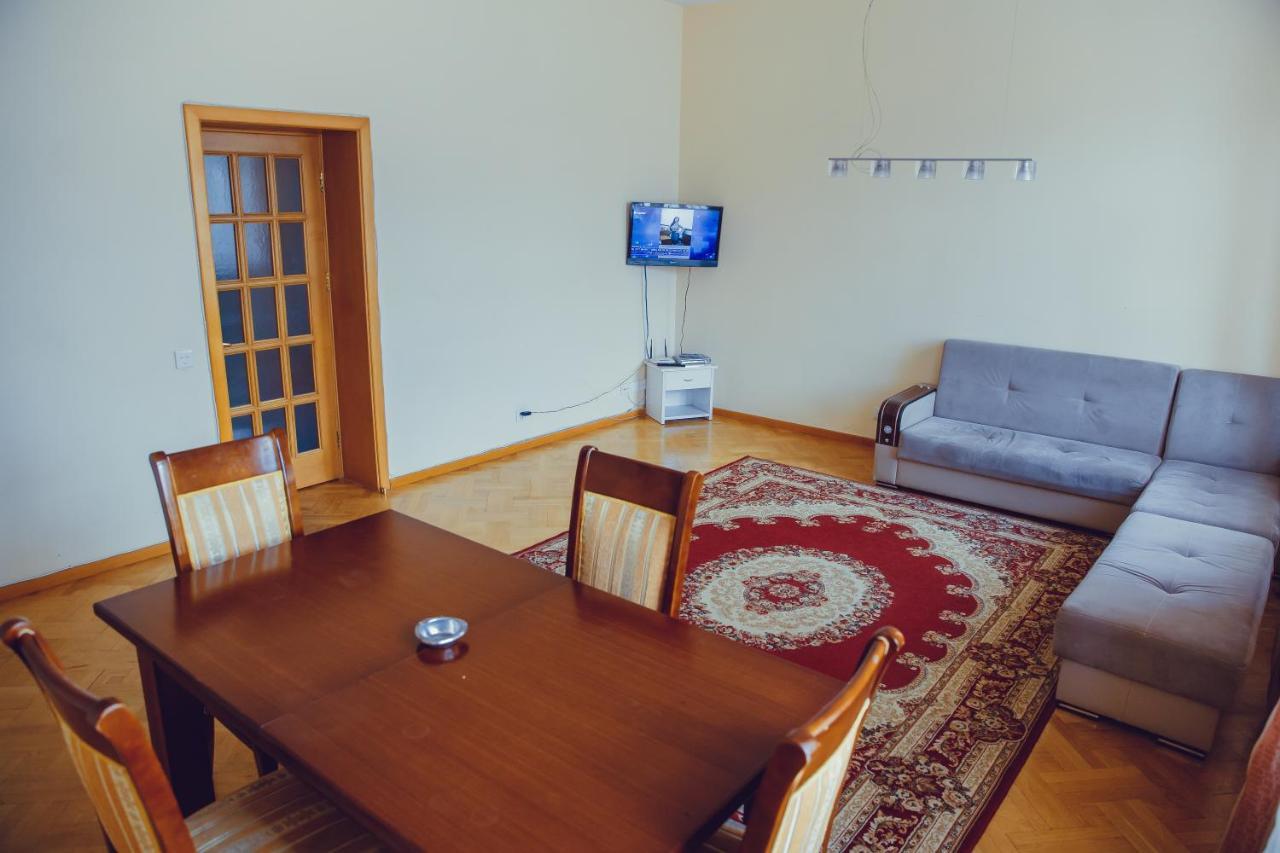 Clock Tower Apartment In Baku Exteriér fotografie
